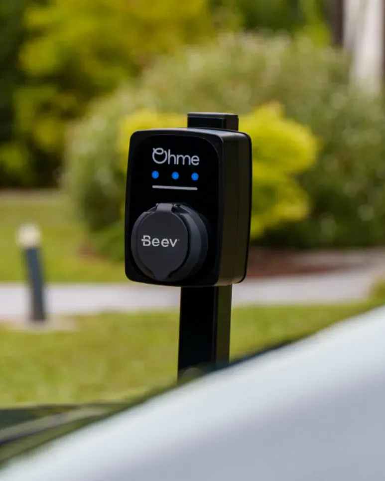 Borne de recharge Ohme de Beev